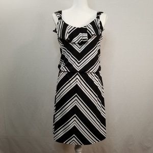 WHBM Sleeveless Chevron dress w/Ruffled Collar S